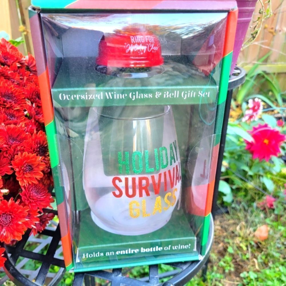 Holiday Wine Glass 